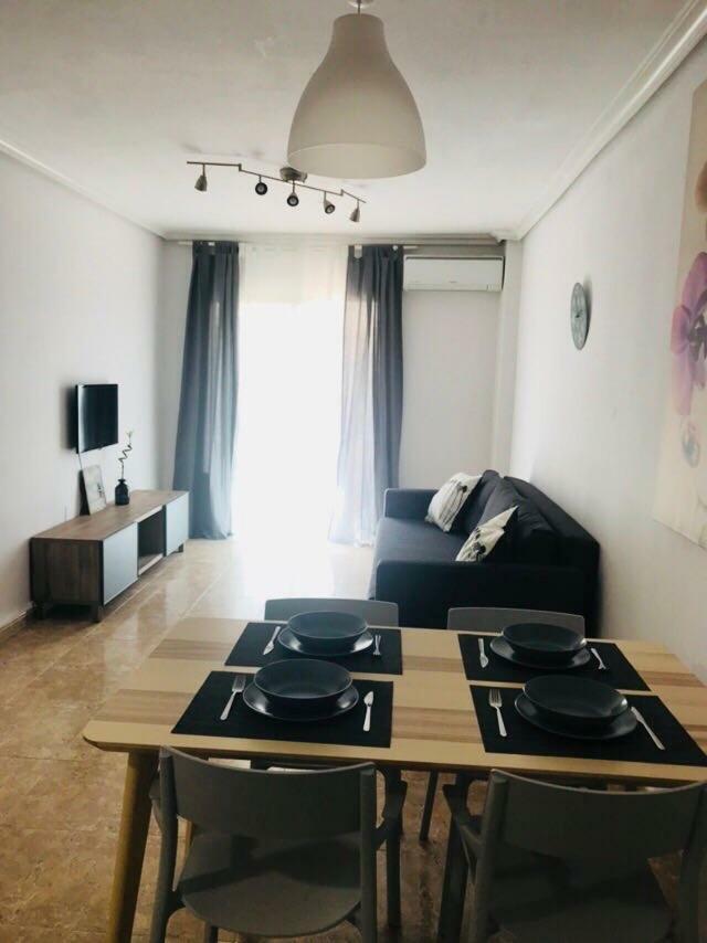 Katy Apartments Οριουέλα Εξωτερικό φωτογραφία